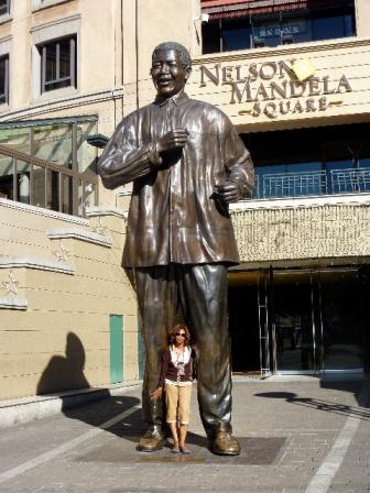 Nelson Mandela statue african safari in south africa
